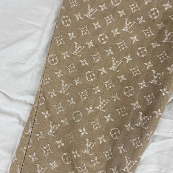 Tan Louis Vuitton Denim Monogram Capri Pants - Picture 2 of 4